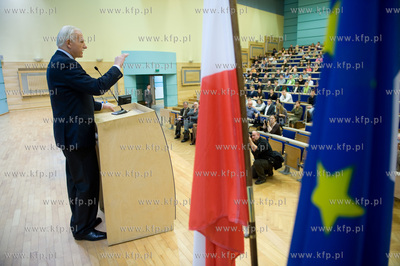 Spotkanie Andrzeja Olechowskiego ze studentami na Wydziale...