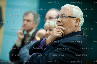 Spotkanie Andrzeja Olechowskiego ze studentami na Wydziale...