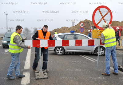 Oficjalne rozpoczecie budowy nowego terminalu, plyty...