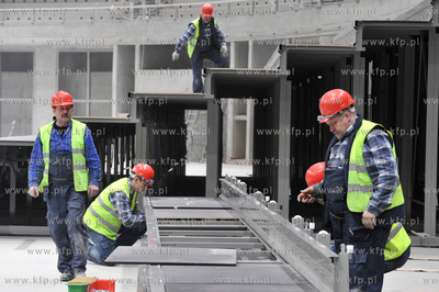 Budowa wielofunkcyjnej hali sportowo - widowiskowej...