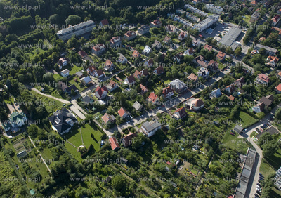 Gdansk Oliwa z lotu ptaka. Osiedle domkow pomiedzy...