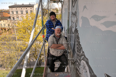 Nowy murales Zolnierze Wykleci autorstwa artystow Rafala...
