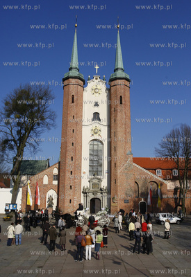 Gdansk. Katedra Oliwska. Slub Dariusza Michalczewskiego...
