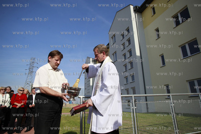 Uroczyste przekazanie do użytku 125 mieszkań wybudowanych...