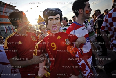 Gdansk Arena. Kibice wchodza na mecz Mistrzostw Europy...