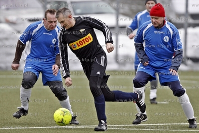 Gdansk. Boisko przy ul. Traugutta.  Sylwestrowy mecz...