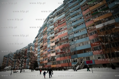 Gdansk Nowy Port. Falowiec przy ul. Wyzwolenia.
15.01.2013
fot....