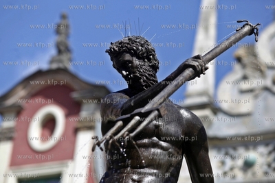 Gdansk. Dlugi Targ. Neptun z kolcamina glowie, ktore...
