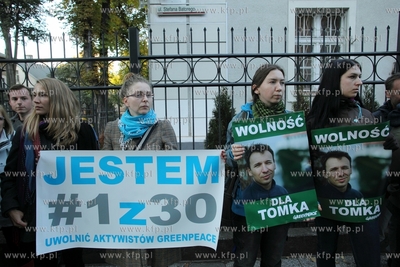 Protest pod konsulatem Rosji  przy ul. Boterego w Gdansku
przeciwko...