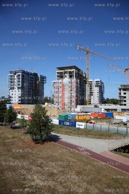 Zespol wiezowcow CityPark na gdanskiej Zaspie. 07.08.2014...