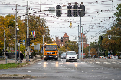 Gdańsk. Skrzyżowanie ul. 3 Maja i Huciska. Dwudrogowy...