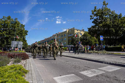 Giżycko. Wojewódzkie obchody święta Wojska Polskiego....