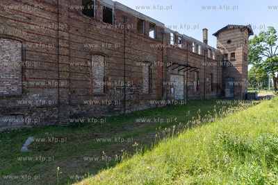 Stara zajezdnia tramwajowa w Oliwie przy skrzyżowaniu...