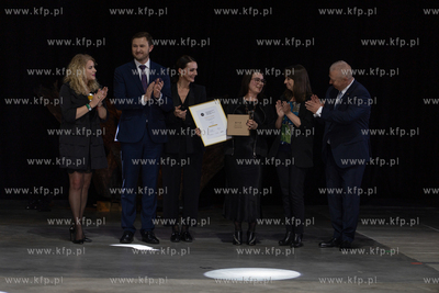 Pokaz mody i bursztynu AMBER Vibes podczas międzynarodowych...