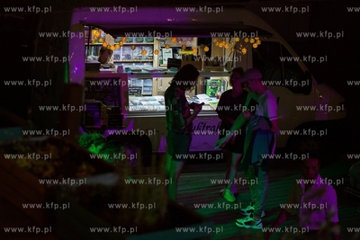 Gdańsk.  Życie kulturalno - rozrywkowe na terenach...