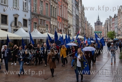 Gdańsk, 1 Pomorska Parada Euroentuzjastów. Nz. Magdalena...
