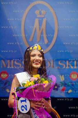 Gminny Dom Kultury w Pierwoszynie. Gala Finalowa Miss...