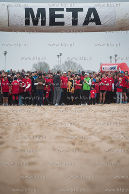 Gdansk. Plaza w Brzeznie. Gdansk Biega 2013.
03.11.2013
fot....