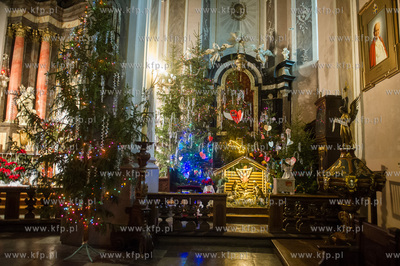 Gdansk. Szopka Bozonarodzeniowa w kosciele sw. Ignacego...