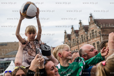 Gdansk. Targ Weglowy. Oficjalna prezentacja zespolu...