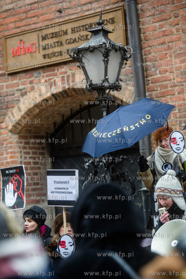 Gdańsk. Droga (kobiet) Przez Męki - Marsz przeciw...