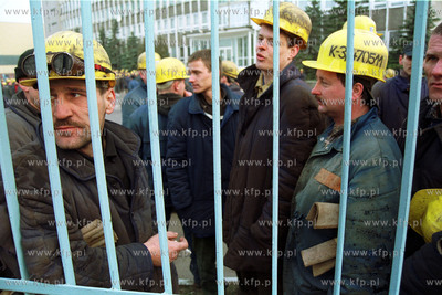 Strajk w Stoczni Gdynia S.A.18.02.2002fot. Wojtek...