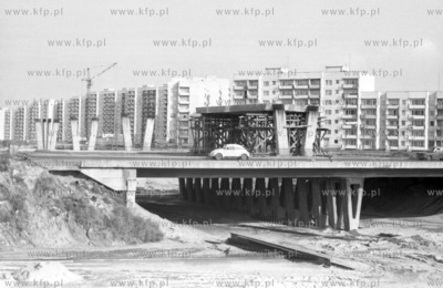 Budowa kladki dla pieszych nad al. Rokossowskiego i...