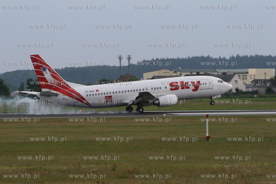 Gdansk , Rebiechowo NZ.Boeing 737-4Y0 LInii Sky Airlines...
