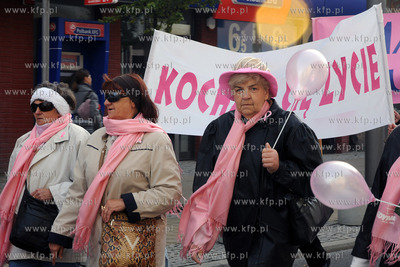 Gdynia. Marsz Rozowej Wstazki z okazji Ogolnopolskego...