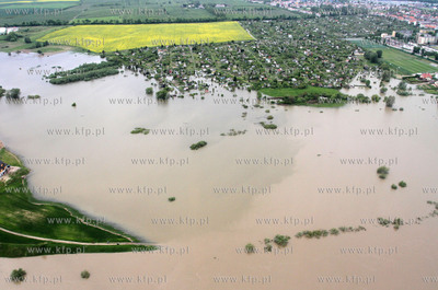 Pomorze. Przekroczony stan alarmowy wody w Wisle, spowodowany...