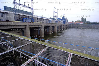 Zapora wodna na rzece Wisle we Wloclawku.
02.10.2007
Fot....
