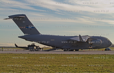 Na gdanskim lotnisku wyladowal Boeing C 17 Globemaster...