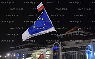 Sopot. Plac Przyjaciol Sopotu. Radosc mieszkancow Sopotu...