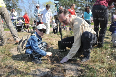 "Las ojców" - czyli sadzenie drzewek przez gdanskich...
