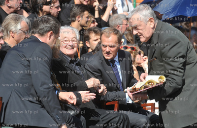 Gdansk. Wmurowania kamienia wegielnego pod budowe Teatru...