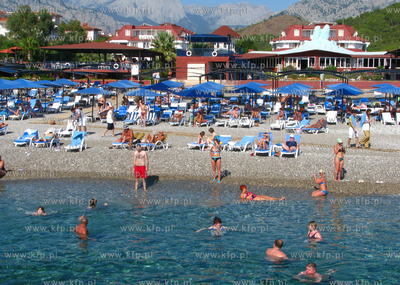 Plaza przy hotelu Sailors Beach Club w Kiris, turystycznej...