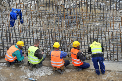 Budowa wezla drogowego Karczemki i trasy WZ w Gdansku...