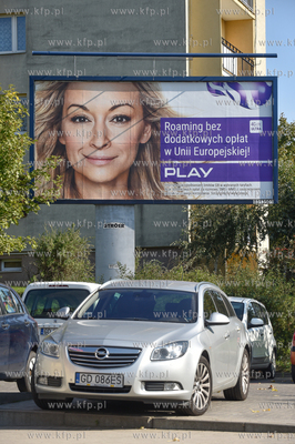 Gdańsk Chełm. Billborad reklmowy sieci telefonów...