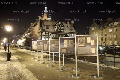 Swieto Gdanskiej Nauki. Nz. plenerowa prezentacja przygotowana...