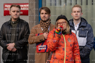 Wiec Czarnek (nie) edukacyjny pod Kuratorium Oświaty...