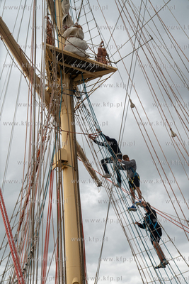 Żaglowiec STS "Pogoria" powrócił do Gdyni po zakończeniu...