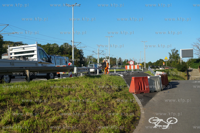 Ekostrada - nowa droga rowerowa w al. Armii Krajowej...