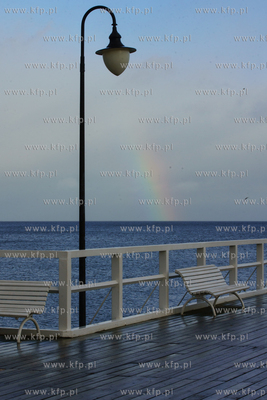 Gdynia Molo w  Orłowie i tęcza. 5.02.2022 / fot....