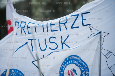 Gdansk. Pikieta Federacji Zwiazkow Zawodowych Sluzb...