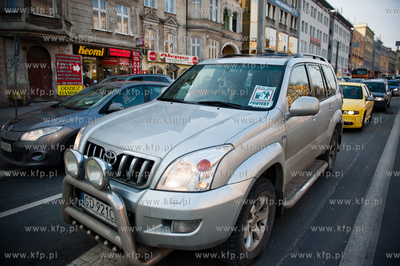 Gdansk. Protest kierowcow przeciwko rosnacym cenom...