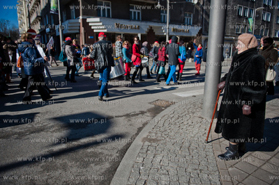 Gdynia. Trójmiejska Manifa 2012. Marsz zorganizowany...