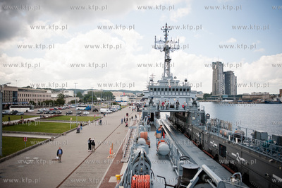 Port w Gdyni. Basen Prezydencki. Z okazji XII Baltyckich...