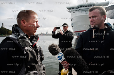 Gdansk. Nowy Port. Start samotnej wyprawy kajakowej...