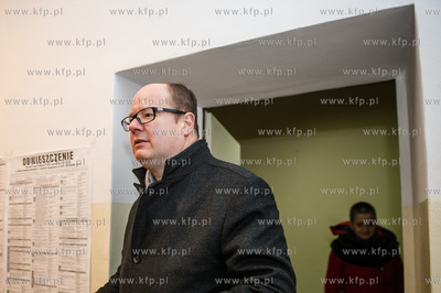 Obwodowa Komisja Wyborcza Nr 39 w Zespole Szkol Lacznosci...