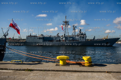 Port Wojenny w Gdyni Oksywiu. Przywitanie powracających...